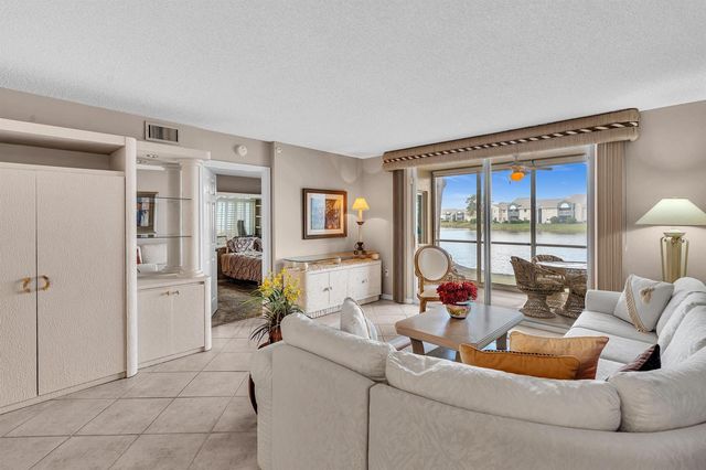 9539 Weldon Circle F107, Tamarac, FL 33321