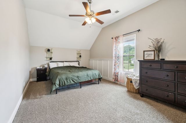 1305 Harmon Ln, Clarksville, TN 37042