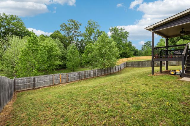 1305 Harmon Ln, Clarksville, TN 37042