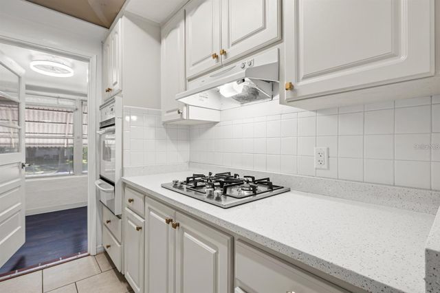 2050 58TH AVENUE N 25, St Petersburg, FL 33714