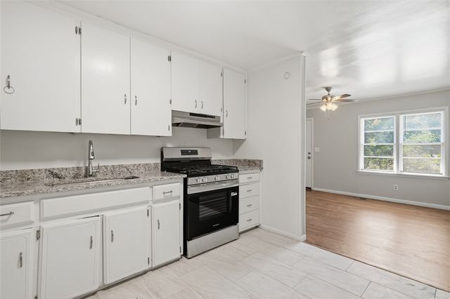 1821 W Archer Street, Tulsa, OK 74127