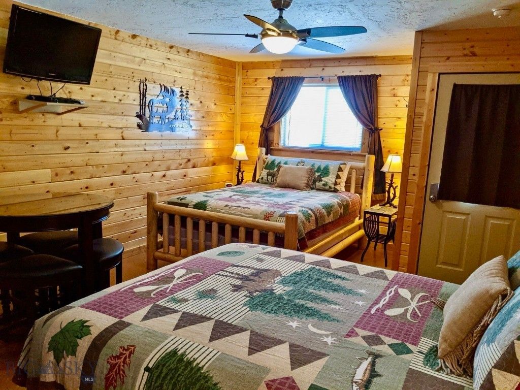 132 N Electric Street, West Yellowstone, MT 59758 photo 17