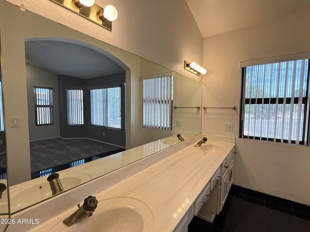 19715 N 94th Drive, Peoria, AZ 85382