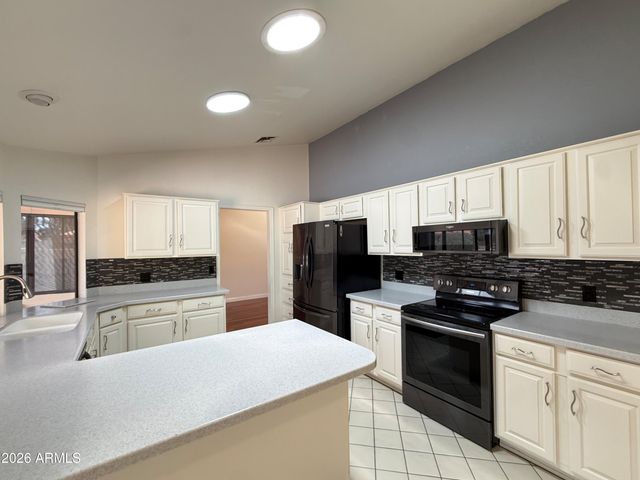 19715 N 94th Drive, Peoria, AZ 85382