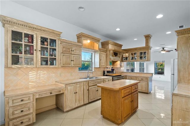 912 N Bentsen Road, Mcallen, TX 78501