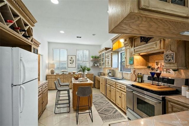 912 N Bentsen Road, Mcallen, TX 78501