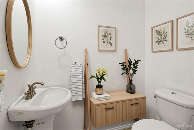 912 N Bentsen Road, Mcallen, TX 78501