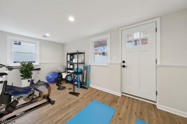 565 Willow Ave, Garwood Boro, NJ 07027