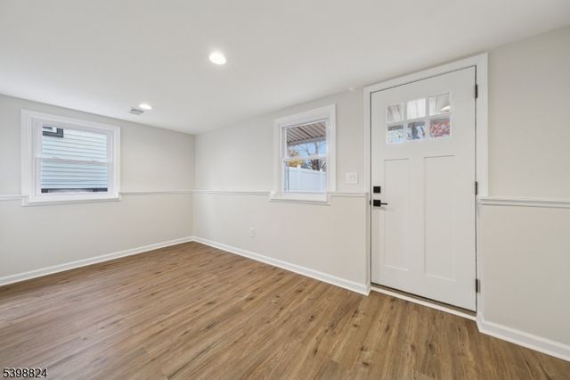 565 Willow Ave, Garwood Boro, NJ 07027