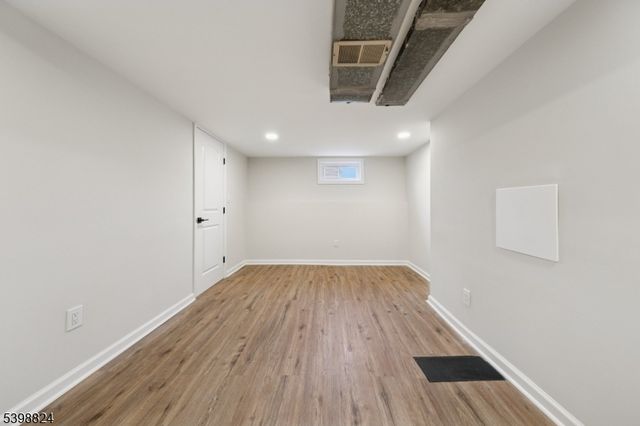 565 Willow Ave, Garwood Boro, NJ 07027