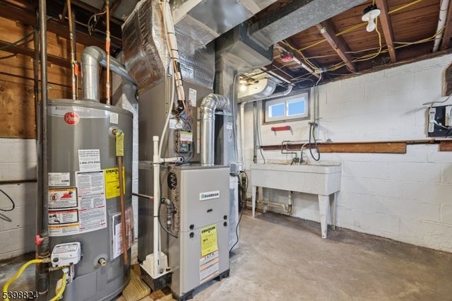 565 Willow Ave, Garwood Boro, NJ 07027