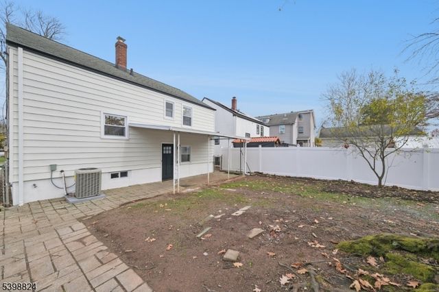 565 Willow Ave, Garwood Boro, NJ 07027