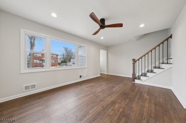 565 Willow Ave, Garwood Boro, NJ 07027