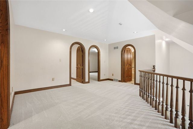 613 Lincoln Road, Bradford Woods, PA 15015