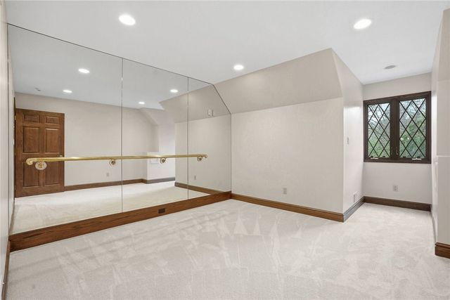 613 Lincoln Road, Bradford Woods, PA 15015