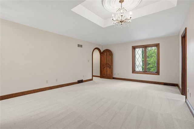 613 Lincoln Road, Bradford Woods, PA 15015