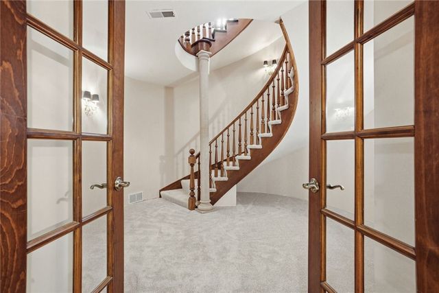 613 Lincoln Road, Bradford Woods, PA 15015