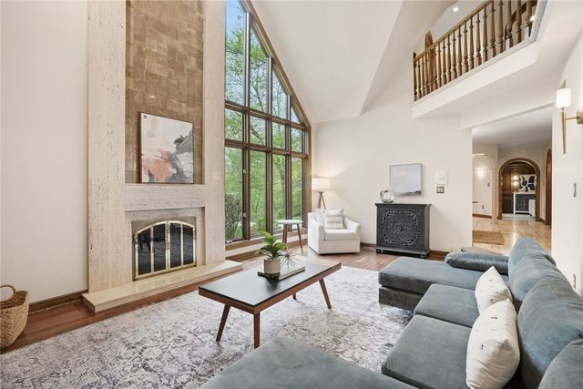613 Lincoln Road, Bradford Woods, PA 15015