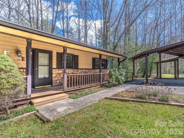 86 View De Lake Drive, Etowah, NC 28729