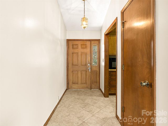 86 View De Lake Drive, Etowah, NC 28729