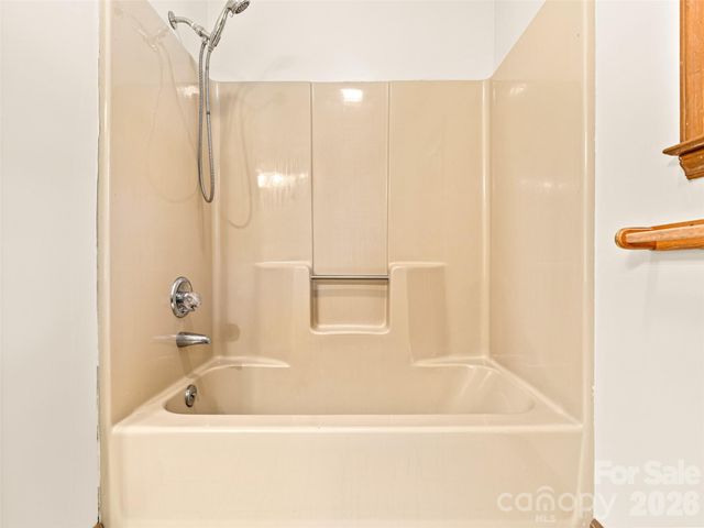 86 View De Lake Drive, Etowah, NC 28729