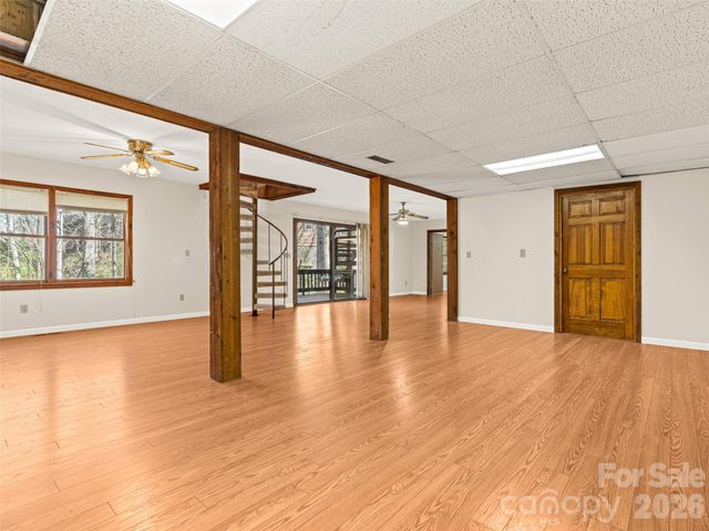 86 View De Lake Drive, Etowah, NC 28729