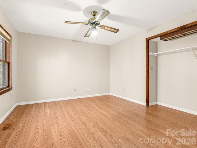 86 View De Lake Drive, Etowah, NC 28729