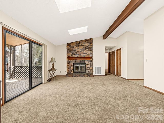 86 View De Lake Drive, Etowah, NC 28729