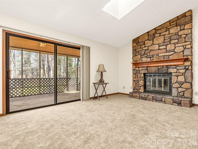 86 View De Lake Drive, Etowah, NC 28729
