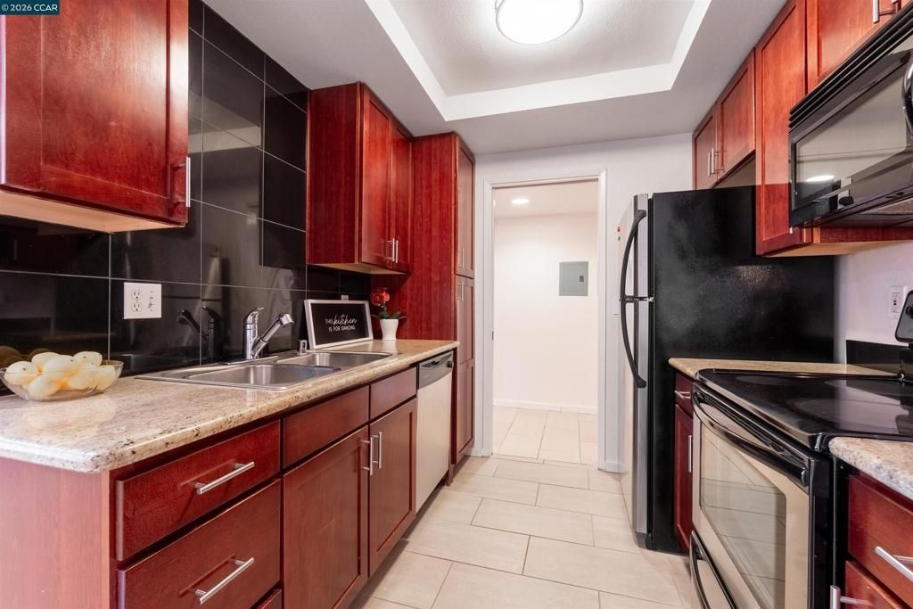 Image 10 of property listing at 1315 A St 206, Hayward, CA 94541