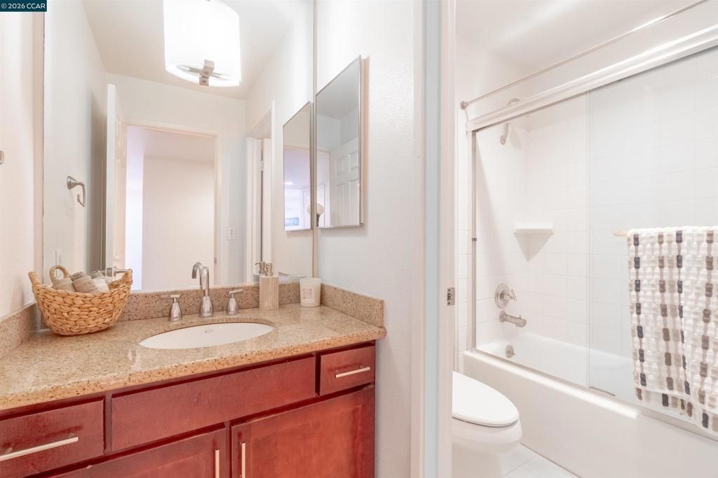 Image 16 of property listing at 1315 A St 206, Hayward, CA 94541