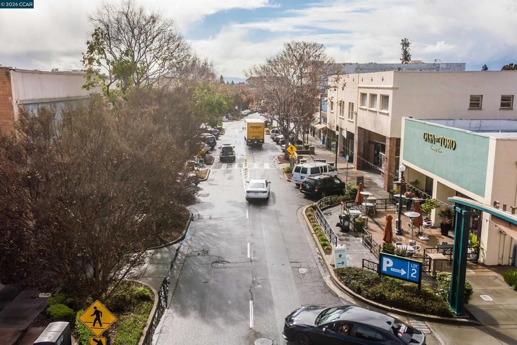 Image 7 of property listing at 1315 A St 206, Hayward, CA 94541