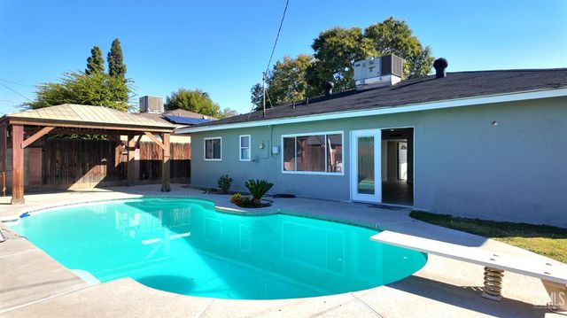 3004 Saratoga Street, Bakersfield, CA 93306