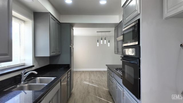 3004 Saratoga Street, Bakersfield, CA 93306