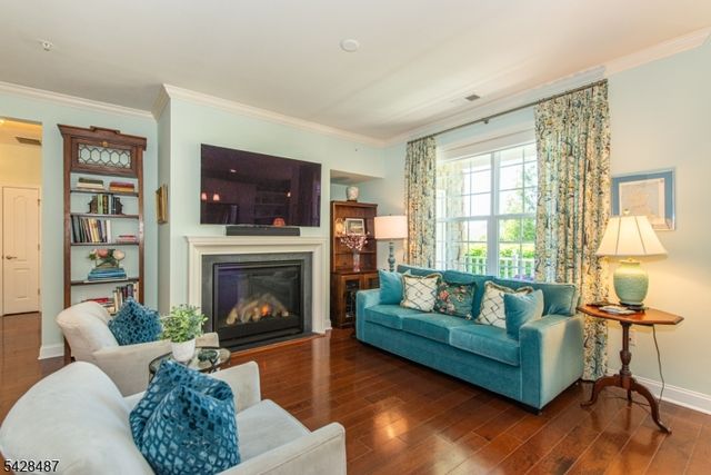 3 Pebble Rd D1, Woodland Park, NJ 07424