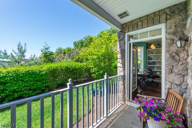3 Pebble Rd D1, Woodland Park, NJ 07424