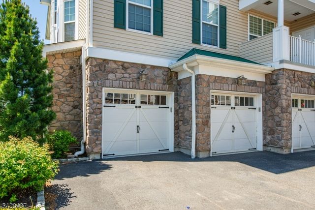 3 Pebble Rd D1, Woodland Park, NJ 07424