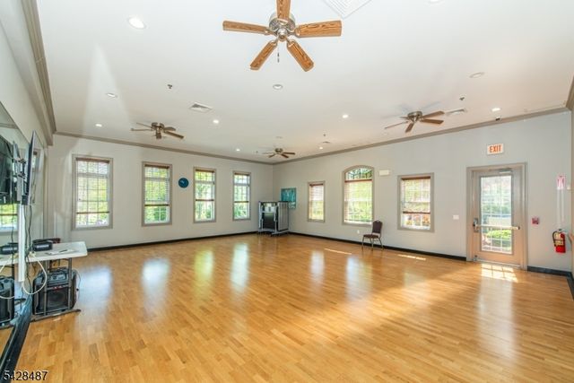 3 Pebble Rd D1, Woodland Park, NJ 07424