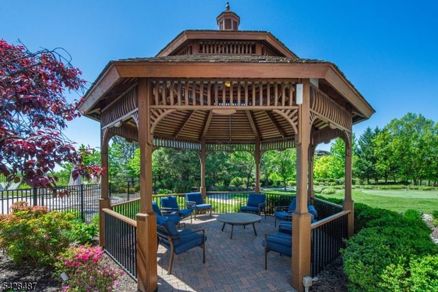 3 Pebble Rd D1, Woodland Park, NJ 07424