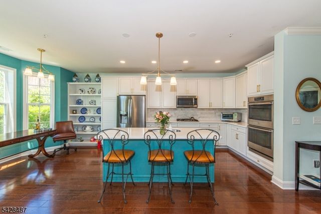 3 Pebble Rd D1, Woodland Park, NJ 07424