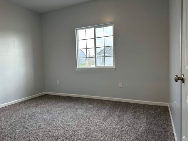 9929 Jasmine Dr., Manhattan, KS 66502