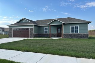 9929 Jasmine Dr., Manhattan, KS 66502