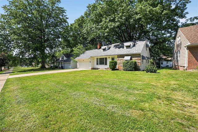 3705 Brinkmore Road, Cleveland Heights, OH 44121