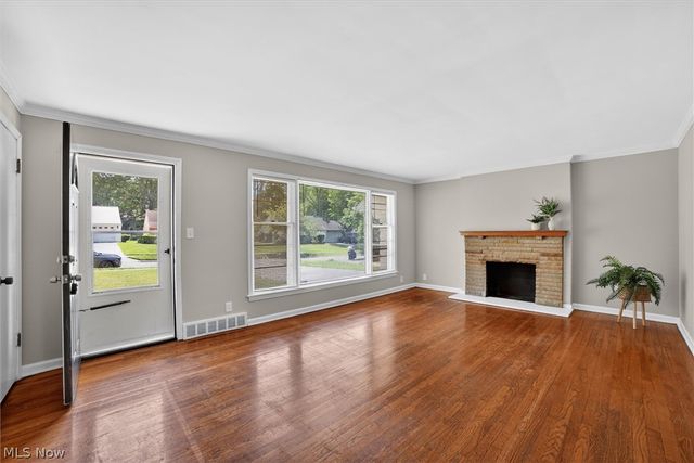 3705 Brinkmore Road, Cleveland Heights, OH 44121