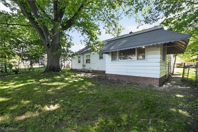 3705 Brinkmore Road, Cleveland Heights, OH 44121