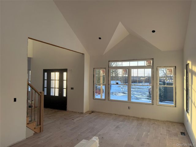 4 Lotto Court, Lake Grove, NY 11755