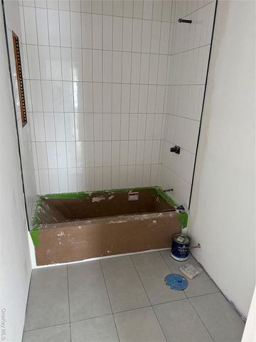 4 Lotto Court, Lake Grove, NY 11755