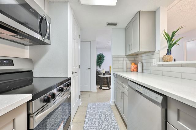 8911 BLIND PASS ROAD 106, St Pete Beach, FL 33706