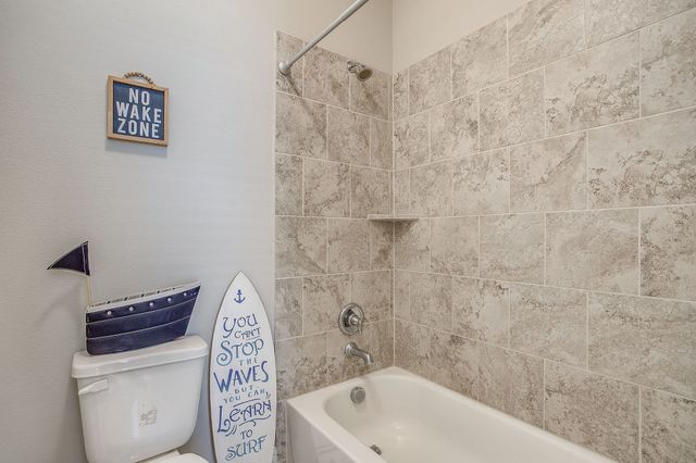 7932 Buttonwood Drive, Fort Worth, TX 76137