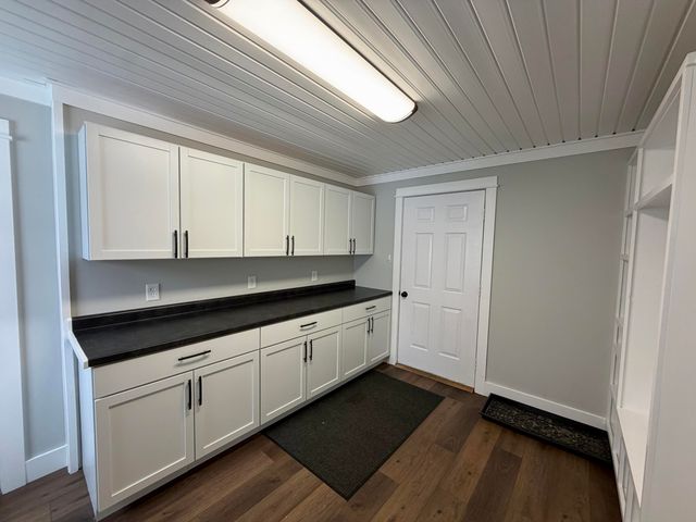 2915 Westland Road, Roosevelt Park City, MI 49441